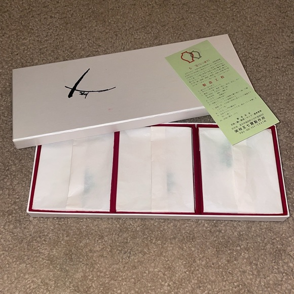 Vintage Japanese Cloisonne Serving Plate set of 3 - Holly Design - Picture 4 of 4